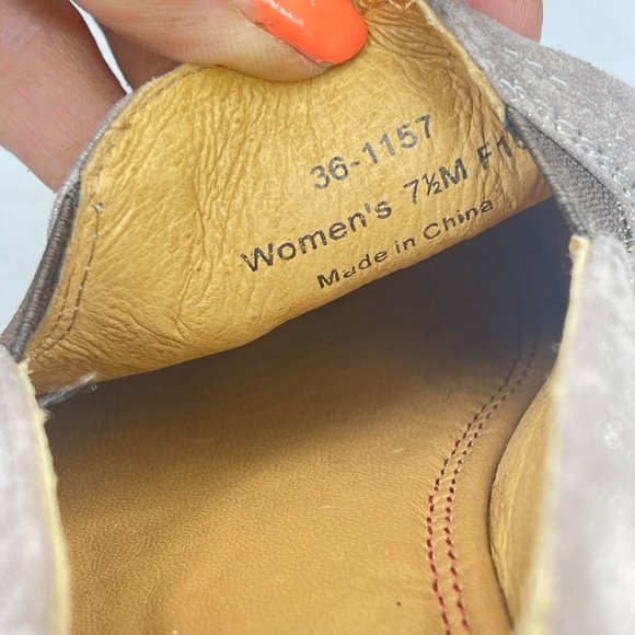 NWOT Trask Womens 7.5 Ali Gray Tan Sueded Leather Loafers Metallic Vibram Sole - Picture 9 of 9